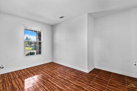 1240 Miranda Ct, Tehachapi, CA 93561 photo 8