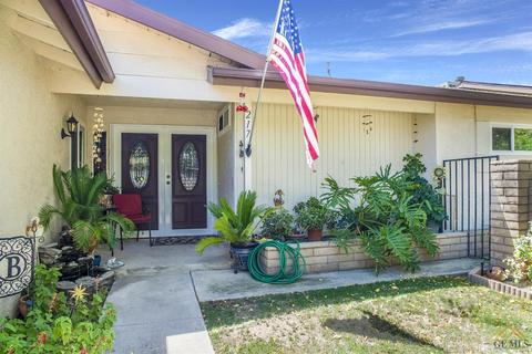 217 E Warren St, Taft, CA 93268 photo 3