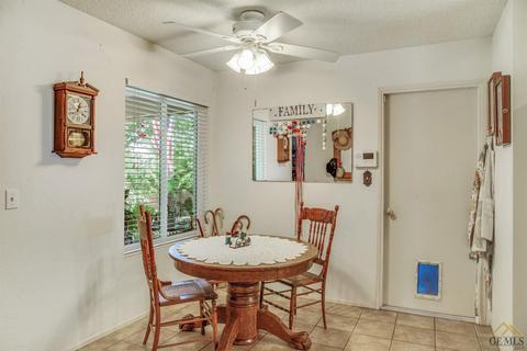 217 E Warren St, Taft, CA 93268 photo 7