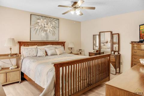 217 E Warren St, Taft, CA 93268 photo 16