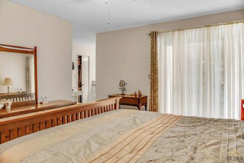 217 E Warren St, Taft, CA 93268 photo 17