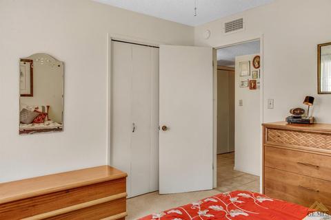 217 E Warren St, Taft, CA 93268 photo 14