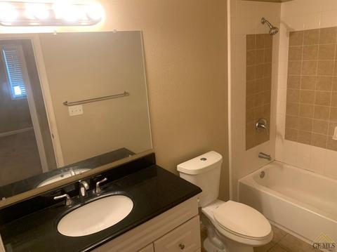 412 Taylor St, Taft, CA 93268 photo 4