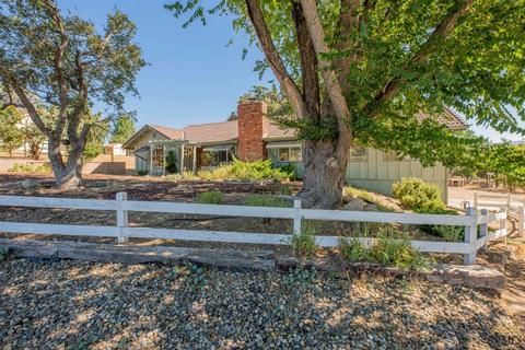 21808 Chestnut Ln, Tehachapi, CA 93561 photo 2