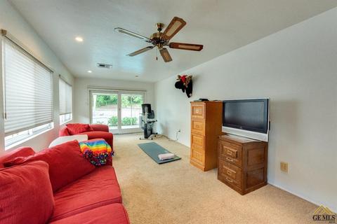 5279 Montecito Dr, Bakersfield, CA 93306 photo 14