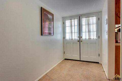 5279 Montecito Dr, Bakersfield, CA 93306 photo 4