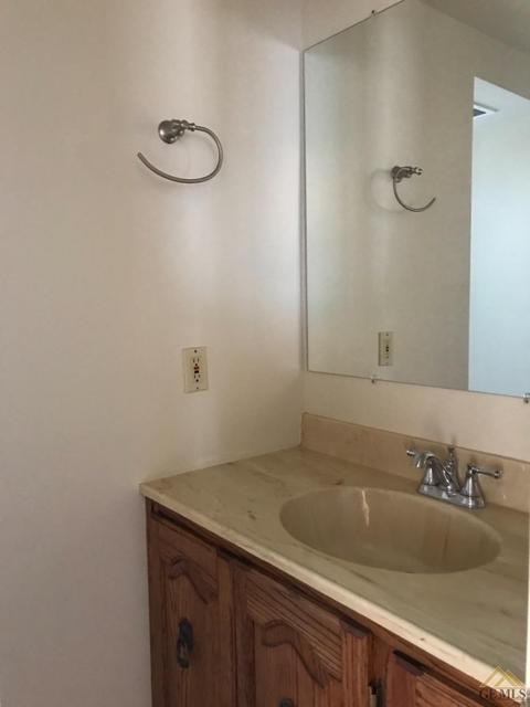872 S Comanche Dr, Arvin, CA 93203 photo 19