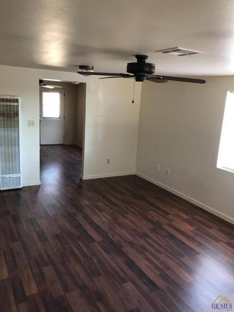 872 S Comanche Dr, Arvin, CA 93203 photo 5