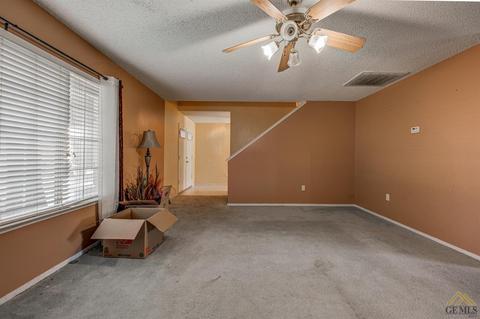 660 Lopez Ave, Shafter, CA 93263 photo 4