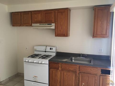 2000 Pacific St, Bakersfield, CA 93305 photo 2