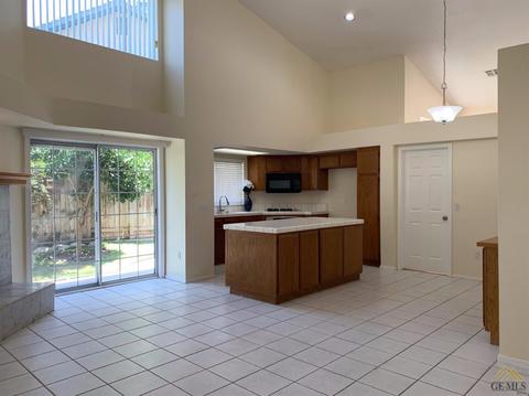 3710 Killarney Ct, Bakersfield, CA 93311 photo 8