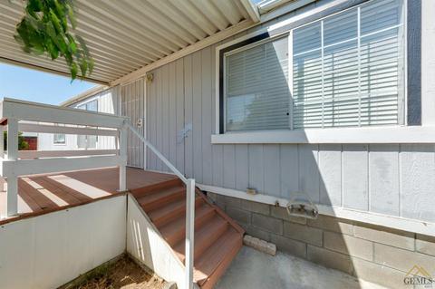 2005 Breezeway Dr, Bakersfield, CA 93306 photo 3