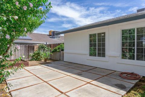 416 Sierra St, Taft, CA 93268 photo 2