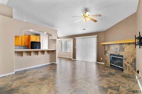 27661 Goldrush Ct, Tehachapi, CA 93561 photo 1