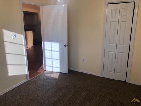 316 8th St, Taft, CA 93268 photo 3