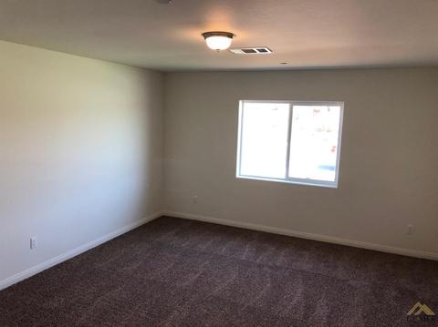 8327 Lambada Ave, Bakersfield, CA 93306 photo 3
