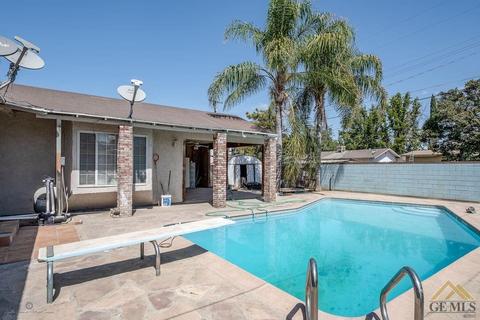 1018 Cedar Ave, Wasco, CA 93280 photo 2
