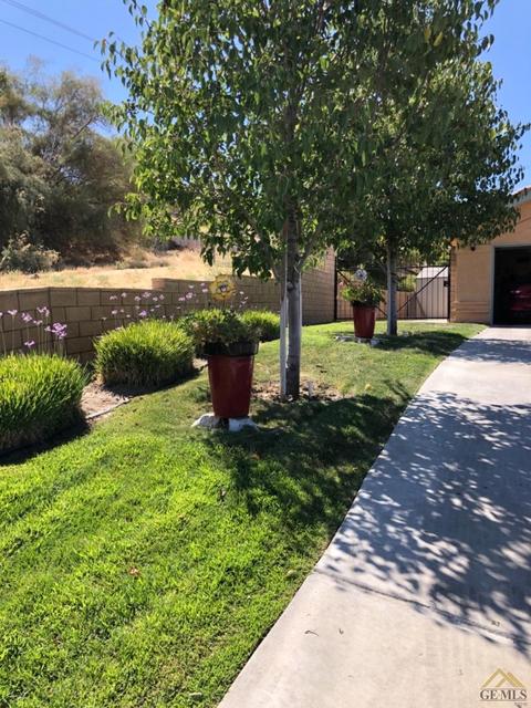 469 Terrace Dr, Taft, CA 93268 photo 3