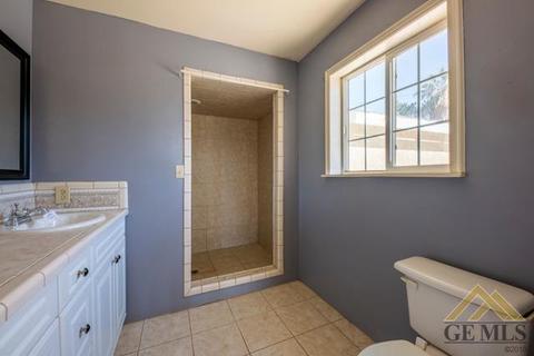 25421 Judith St, Arvin, CA 93203 photo 17