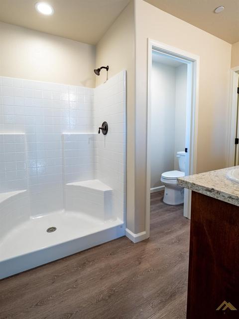 28161 Stallion Springs Dr, Tehachapi, CA 93561 photo 9