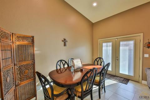 3904 Pine Bend Way, Shafter, CA 93263 photo 6