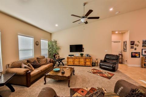 3904 Pine Bend Way, Shafter, CA 93263 photo 5