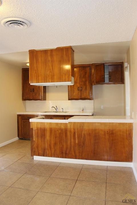 1500 Ivan Ave, Bakersfield, CA 93304 photo 6