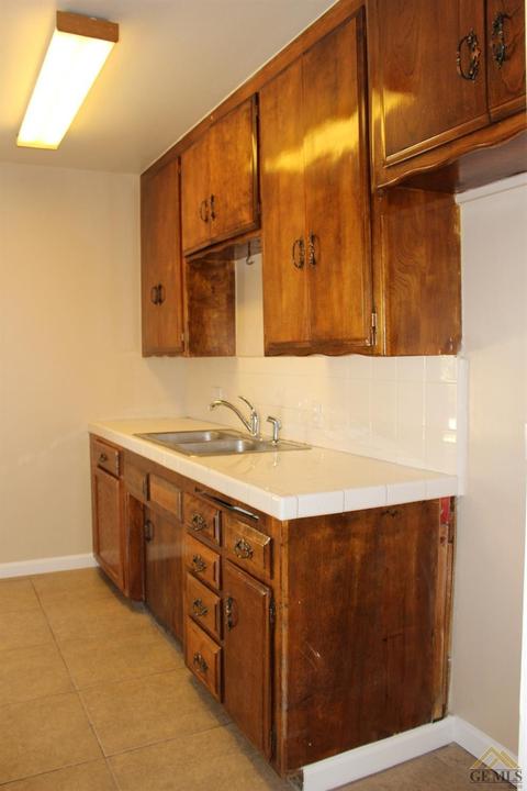 1500 Ivan Ave, Bakersfield, CA 93304 photo 7
