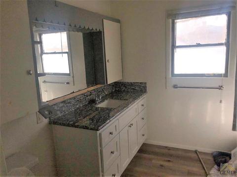 507 Fillmore St, Taft, CA 93268 photo 4