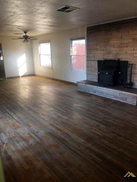 507 Fillmore St, Taft, CA 93268 photo 2