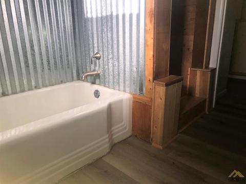 507 Fillmore St, Taft, CA 93268 photo 9