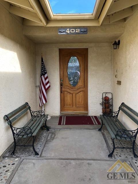 402 Stokes Ln, Taft, CA 93268 photo 6