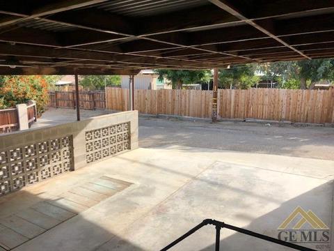 402 Stokes Ln, Taft, CA 93268 photo 13