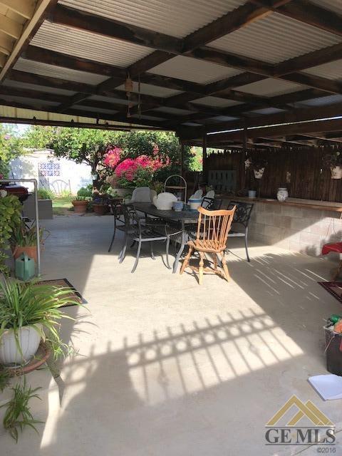 402 Stokes Ln, Taft, CA 93268 photo 9