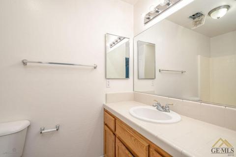 4520 Bluestone Dr, Bakersfield, CA 93311 photo 9