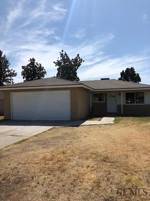 315 315 Atkinson Ave, Shafter, CA 93263 photo 2