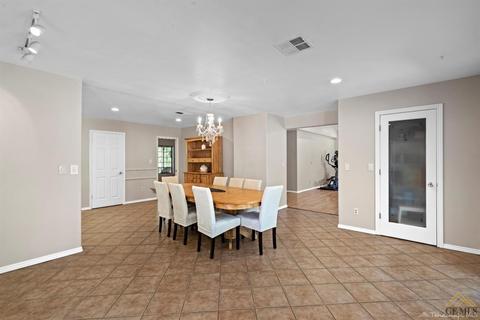 28021 Black Gold Way, Tehachapi, CA 93561 photo 9