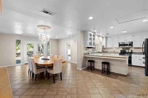 28021 Black Gold Way, Tehachapi, CA 93561 photo 11