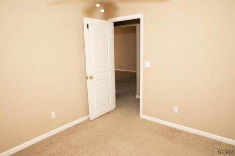 4703 Chinta Dr, Bakersfield, CA 93313 photo 24