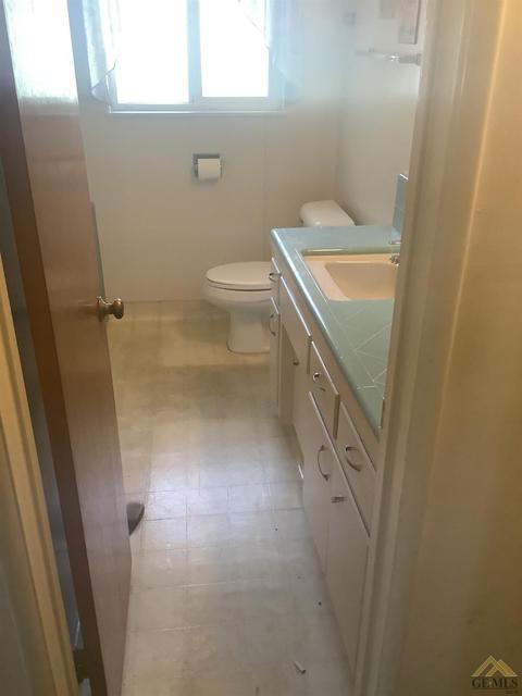 401 Mark Ave, Shafter, CA 93263 photo 14