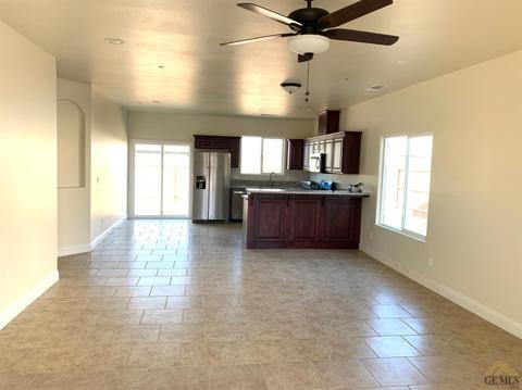 5520 Sawgrass Ct, Wasco, CA 93280 photo 2