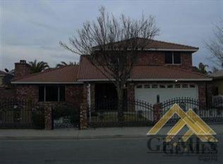 2035 5th Pl, Delano, CA 93215 photo 1
