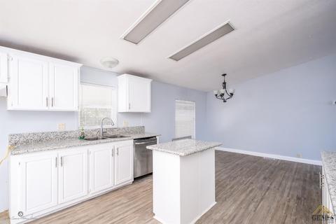 6305 Springbrook Dr, Bakersfield, CA 93307 photo 5