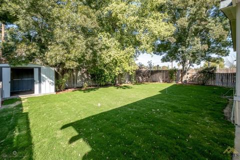 6305 Springbrook Dr, Bakersfield, CA 93307 photo 2
