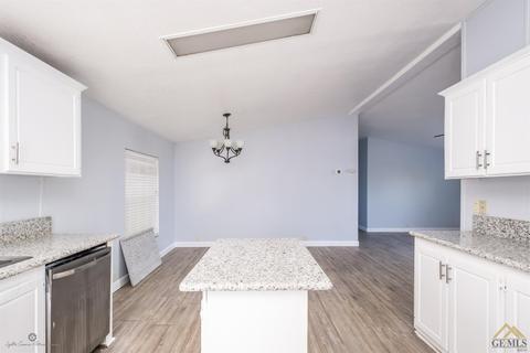 6305 Springbrook Dr, Bakersfield, CA 93307 photo 7
