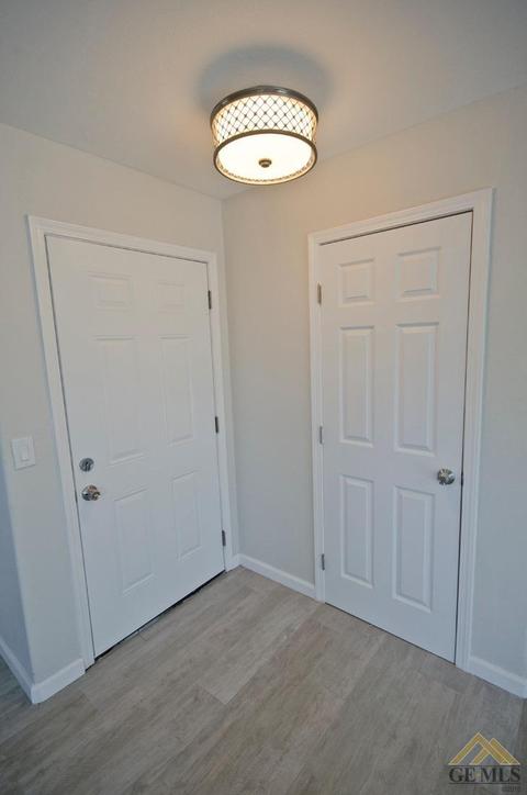 1903 Hendricks Ln, Bakersfield, CA 93304 photo 17