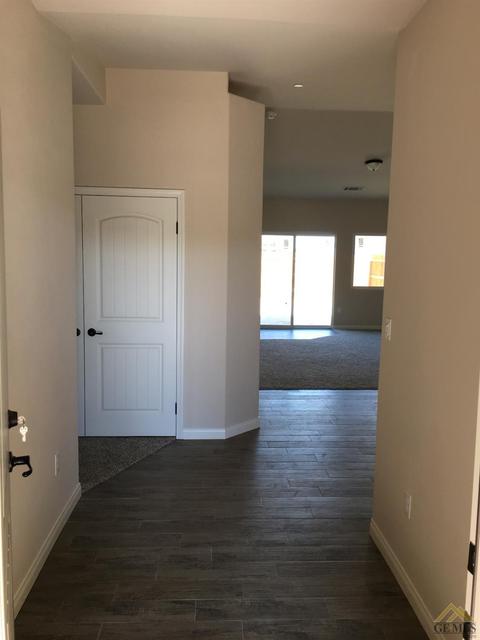 404 Buckeye Ave, Wasco, CA 92380 photo 5