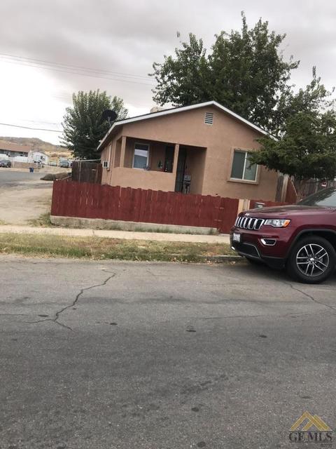 301 E St, Taft, CA 93268 photo 1