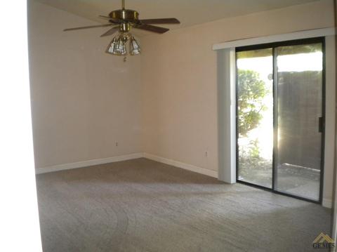 12140 Backdrop Ct, Bakersfield, CA 93306 photo 25
