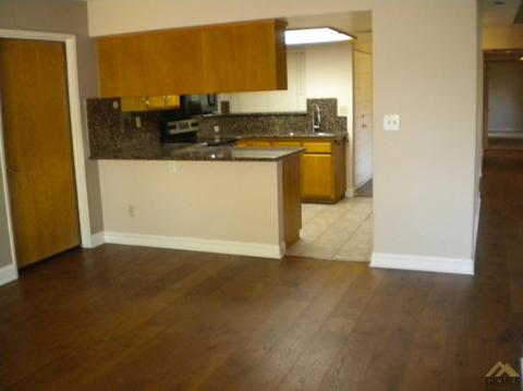 12140 Backdrop Ct, Bakersfield, CA 93306 photo 15